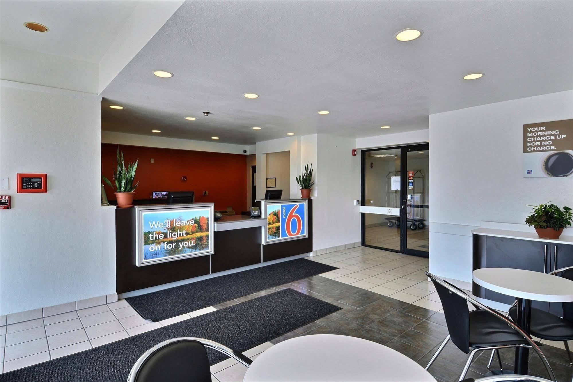 Motel 6-Danvers, Ma - Boston North Exterior foto